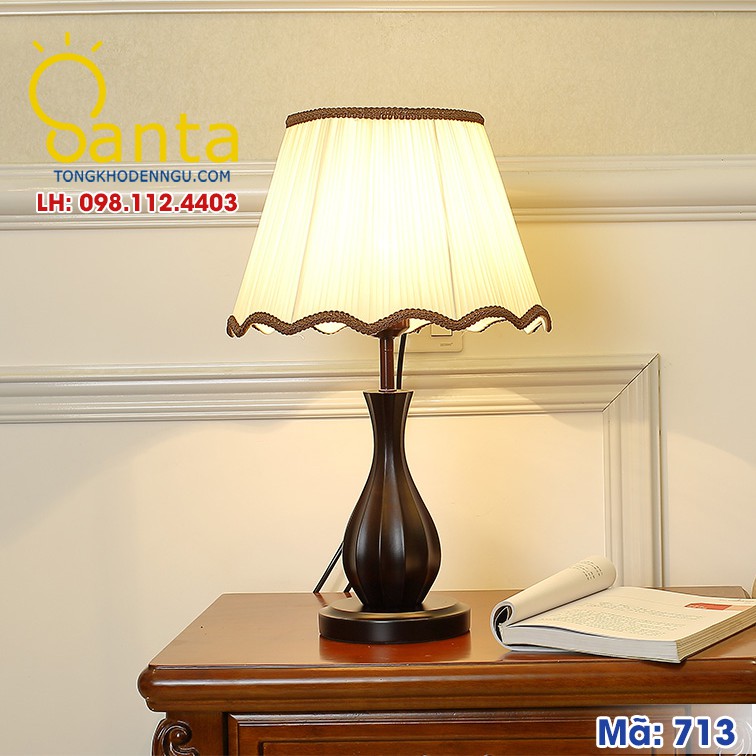 đèn ngủ đẹp chân gỗ sang trọng 713